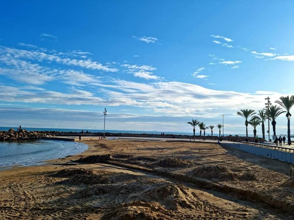 Beach Apartment Torrevieja Ngoại thất bức ảnh